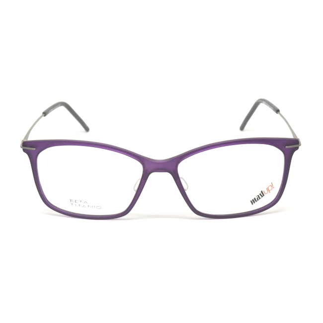 Mad CICORIA col. V03 è una montatura da vista in acetato viola satinato e calibro 54.