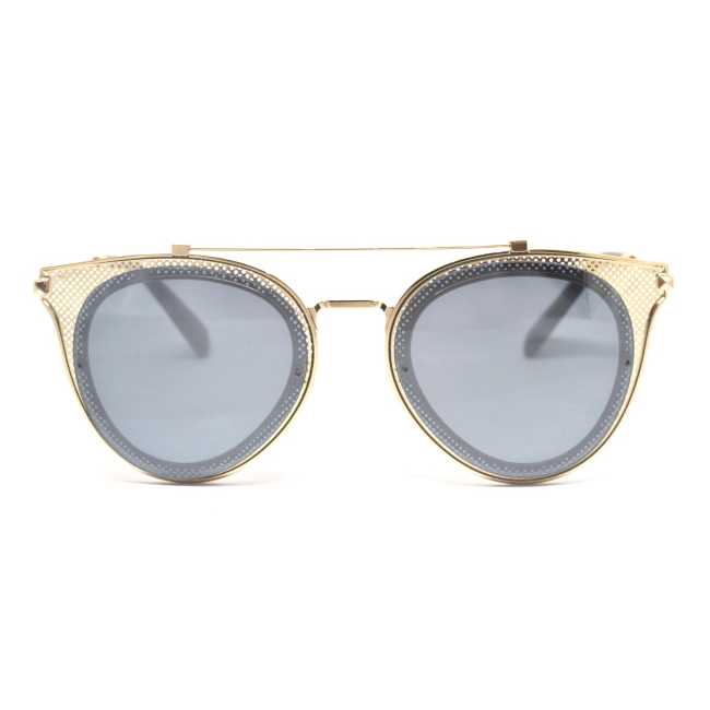 Valentino VA 2019 col. 3003/6G è un occhiale da sole in metallo oro chiaro e calibro 53.