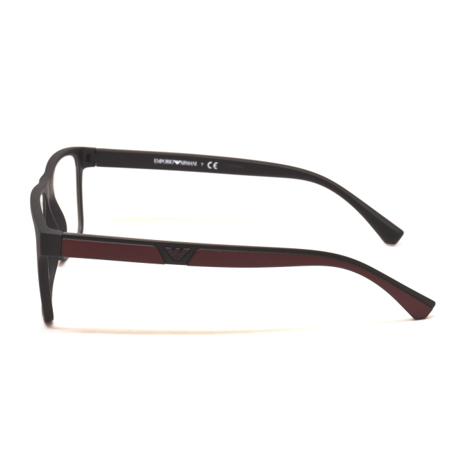 Emporio Armani EA 4115 col. 5042/1W è un occhiale da sole da uomo in acetato nero satinato, dalla forma rettangolare e calibro 54.