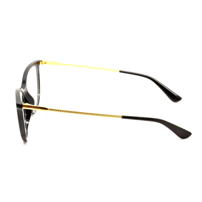 Vogue VO 5239 col. W44 è una montatura da vista in acetato nero lucido e calibro 52.