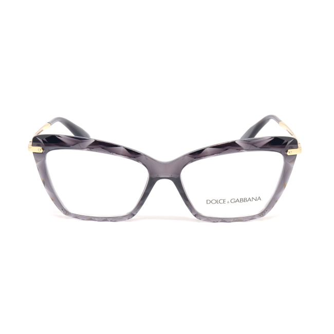 Dolce & Gabbana DG 5025 col. 504 è una montatura da vista da donna in acetato grigia trasparente, dalla forma cat eye e calibro 53.