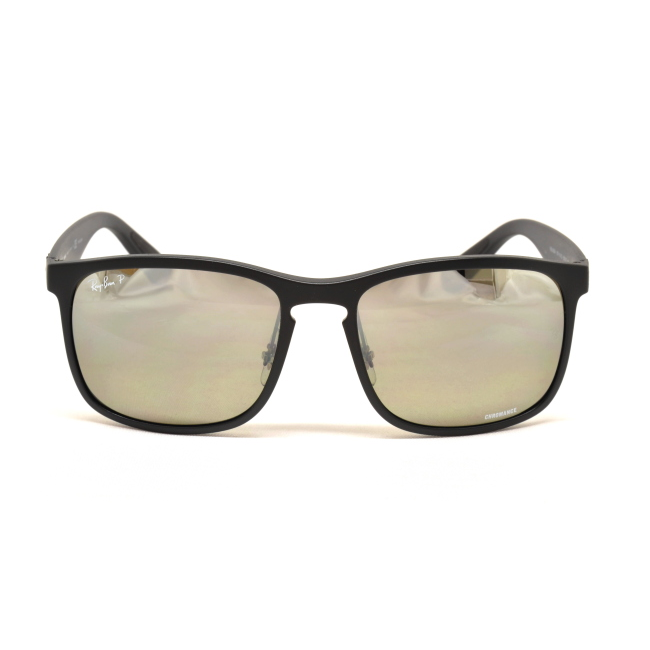 Ray-Ban RB 4264 CHROMANCE col. 601-S/5J è un occhiale da sole in acetato nero satinato e calibro 58.