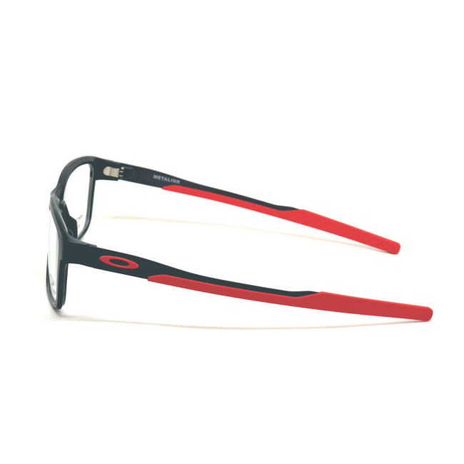 Oakley OX 8153 0655 METALINK col. 06 è una montatura da vista in acetato nero satinato e calibro 55.