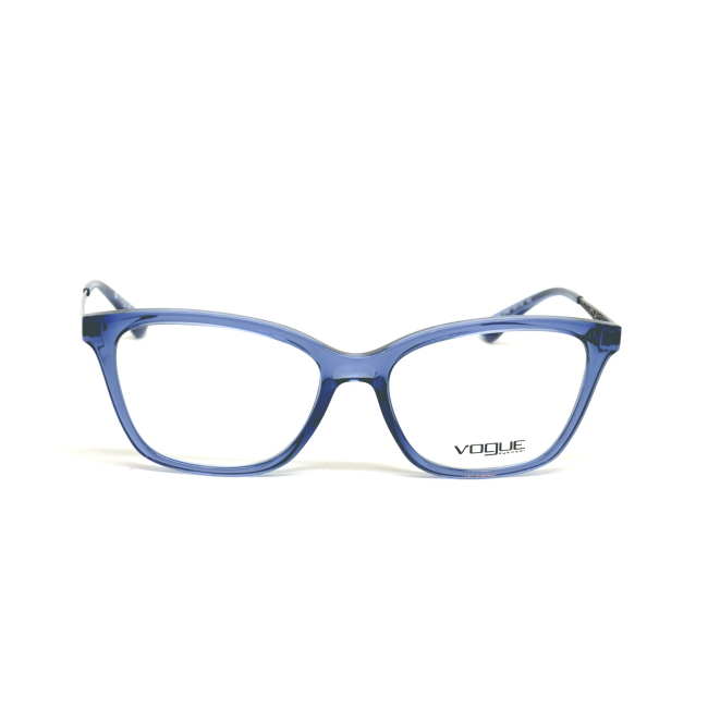 Vogue VO 5285 col. 2762 è una montatura da vista in acetato trasparente blu e calibro 53.