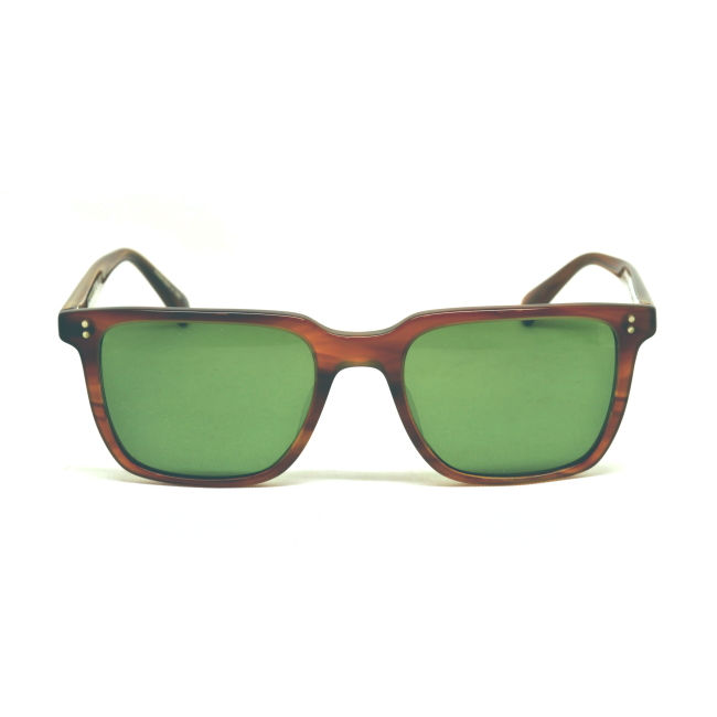 Oliver Peoples OV 5419SU LACHMAN SUN col. 101152 è un occhiale da sole da uomo in acetato nero lucido, dalla forma squadrata e calibro 50.