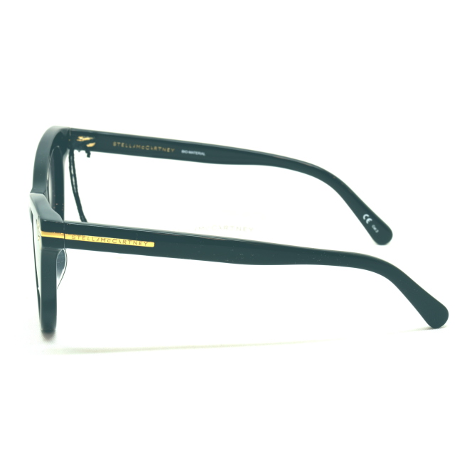Stella McCartney SC 0212 S col. 001 è un occhiale da sole in acetato nero lucido e calibro 52.