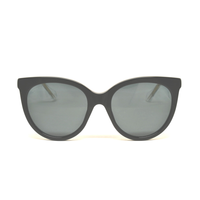 Gucci GG 0565 S col. 001 è un occhiale da sole in acetato nero lucido e calibro 54.