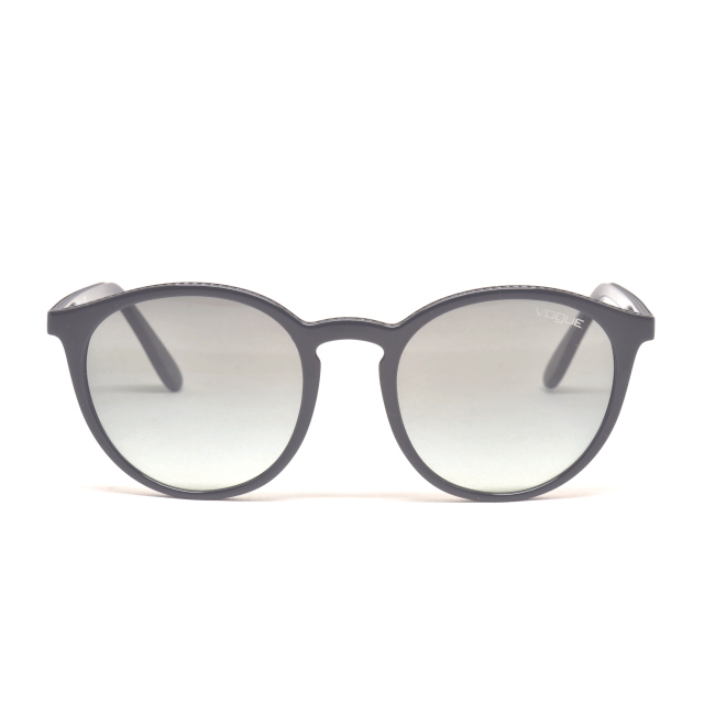 Vogue 5215S SOLE col. W44/11 è un occhiale da sole in acetato e calibro 51.