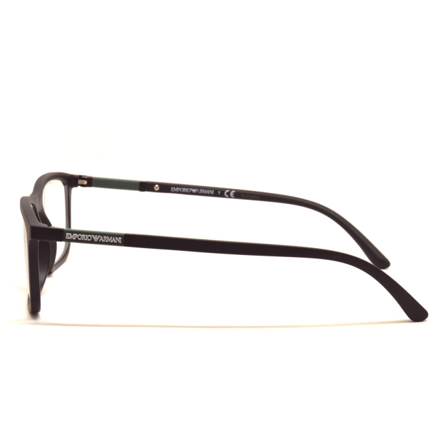 Emporio Armani EA 4160 + 2 CLIP col. 5042/1W è un occhiale da sole da uomo in acetato nero satinato, dalla forma rettangolare e calibro 55.
