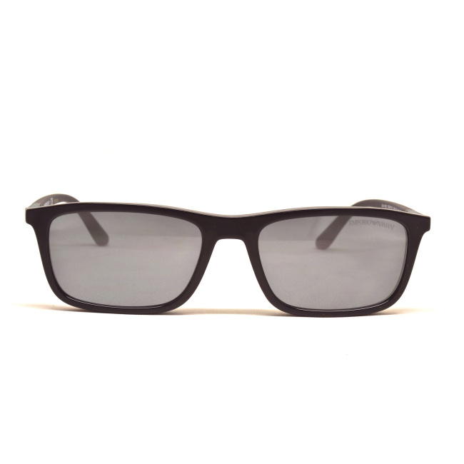Emporio Armani EA 4160 + 2 CLIP col. 5042/1W è un occhiale da sole da uomo in acetato nero satinato, dalla forma rettangolare e calibro 55.