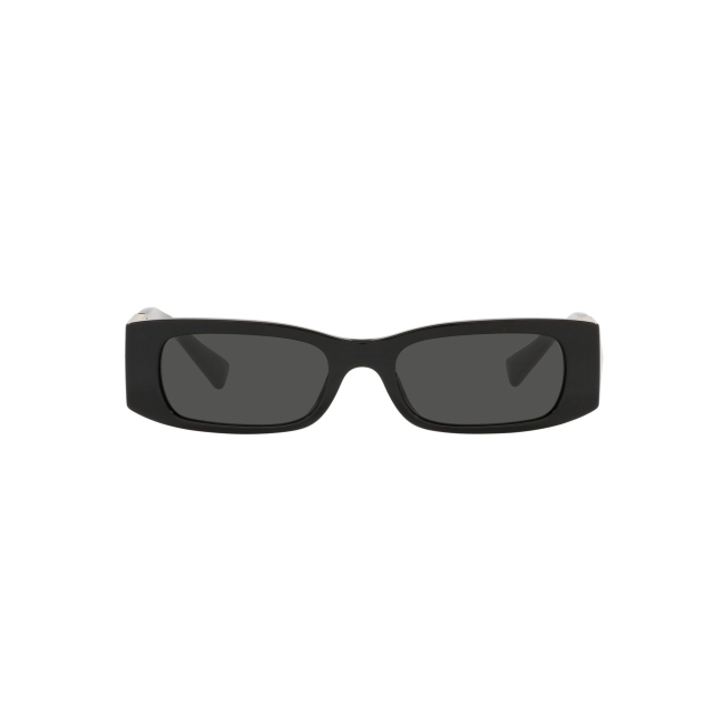 Valentino VA 4105 col. 5001/87 è un occhiale da sole in acetato nero lucido e calibro 51.
