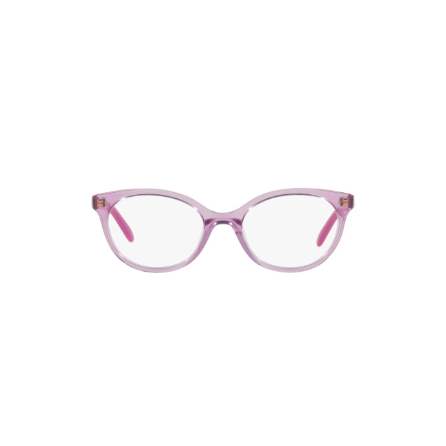 Vogue Kids VY 2013 col. 2866 è una montatura da vista in acetato rosa trasparente e calibro 45.