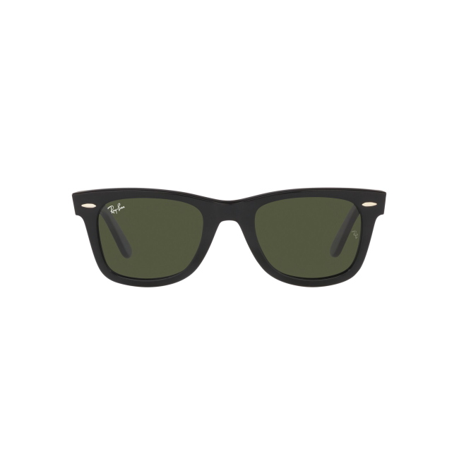 Ray-Ban RB 2140 WAYFARER BIO ACETATE col. 1358/31 è un occhiale da sole in bio acetato nero e calibro 50.