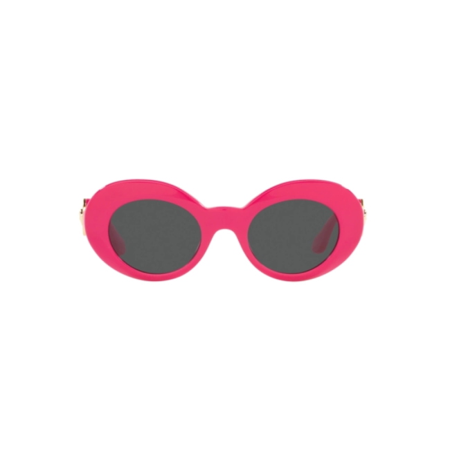 VERSACE KIDS VK 4428 U col. 5367/87 è un occhiale da sole in celloluide fuxia, dalla forma ovale e calibro 45.