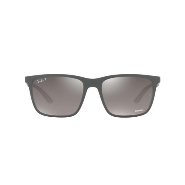 Ray-Ban RB 4385 LITEFORCE CHROMANCE col. 6017/5J è un occhiale da sole in acetato grigio satinato e calibro 58.