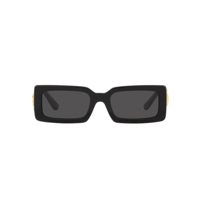 Dolce & Gabbana DG 4416 col. 501/87 è un occhiale da sole da donna in acetato nero lucido, dalla forma rettangolare e calibro 53.