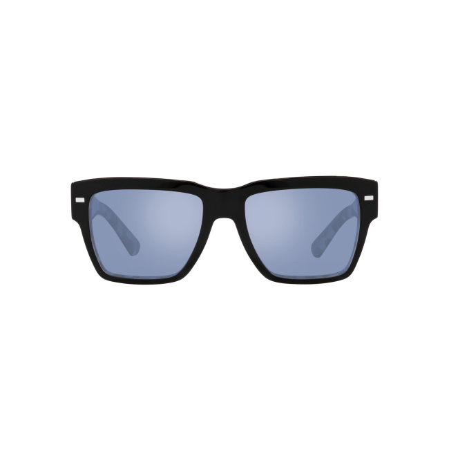 Dolce & Gabbana DG 4431 col. 3403/1U è un occhiale da sole in acetato nero interno tartarugato grigio e calibro 55.