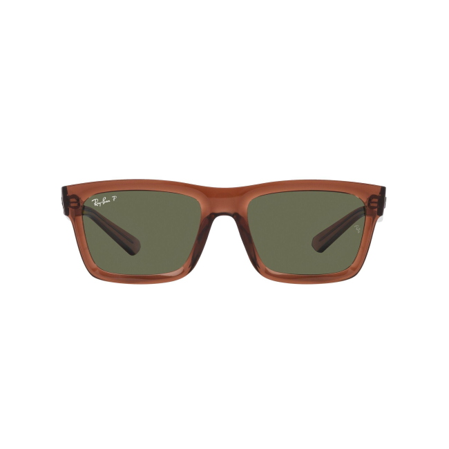 Ray-Ban RB 4396 WARREN col. 6678/9A è un occhiale da sole in acetato marrone trasparente e calibro 57.
