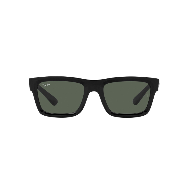 Ray-Ban RB 4396 WARREN col. 6677/71 è un occhiale da sole in acetato nero lucido e calibro 57.