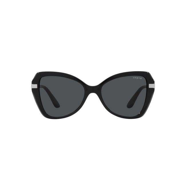 Vogue VO 5479 S col. W44/87 è un occhiale da sole in acetato nero lucido e calibro 53.