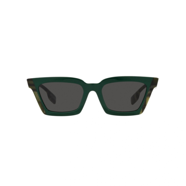 Burberry B 4392 U BRIAR col. 4056/87 è un occhiale da sole in acetato verde con check burberry verde e calibro 52.