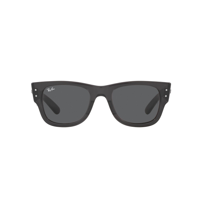 Ray-Ban RB 0840 S MEGA WAYFARER col. 1390/B1 è un occhiale da sole in acetato nero lucido e calibro 51.