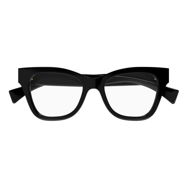 Gucci GG 1133 O col. 001 è una montatura da vista in acetato nero lucido e calibro 52.