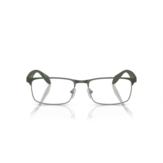 Emporio Armani EA 1149 col. 3367 è una montatura da vista da uomo in verde oliva e canna di fucile opaco, frontale in metallo, dalla forma rettangolare e calibro 56.