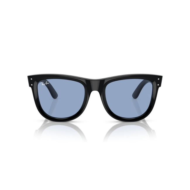 Ray-Ban RB R0502S WAYFARER REVERSE col. 667772 è un occhiale da sole e calibro 53.