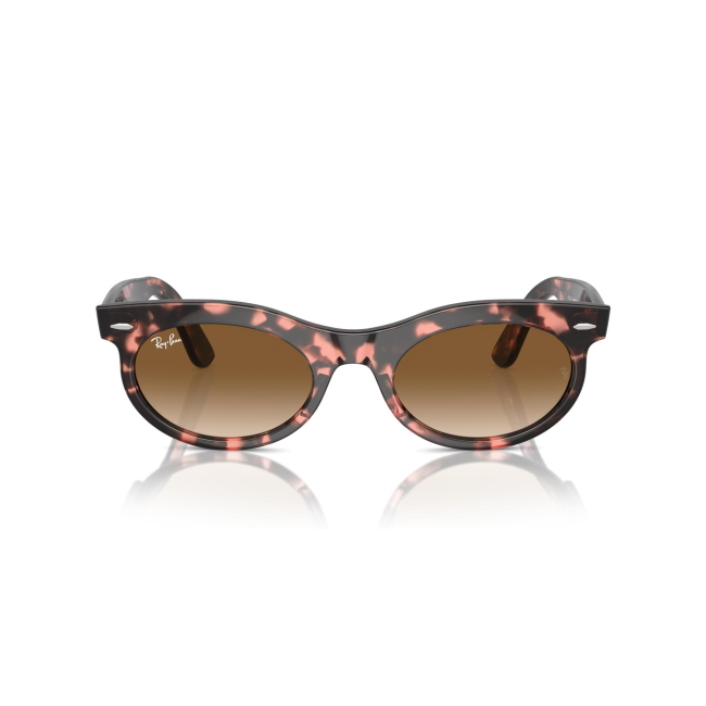 Ray-Ban RB 2242 WAYFARER OVAL col. 1334/51 è un occhiale da sole in acetato tartarugato rosa e calibro 50.