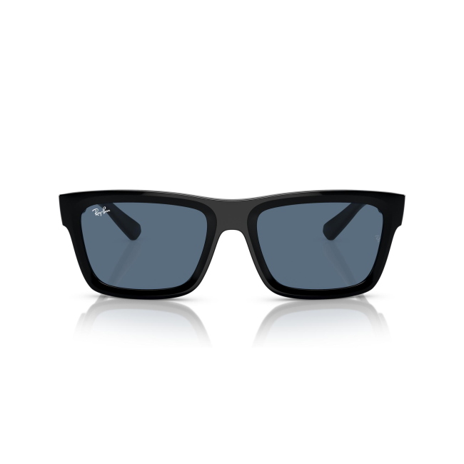 Ray-Ban RB 4396 WARREN col. 6677/80 è un occhiale da sole in acetato nero lucido e calibro 57.