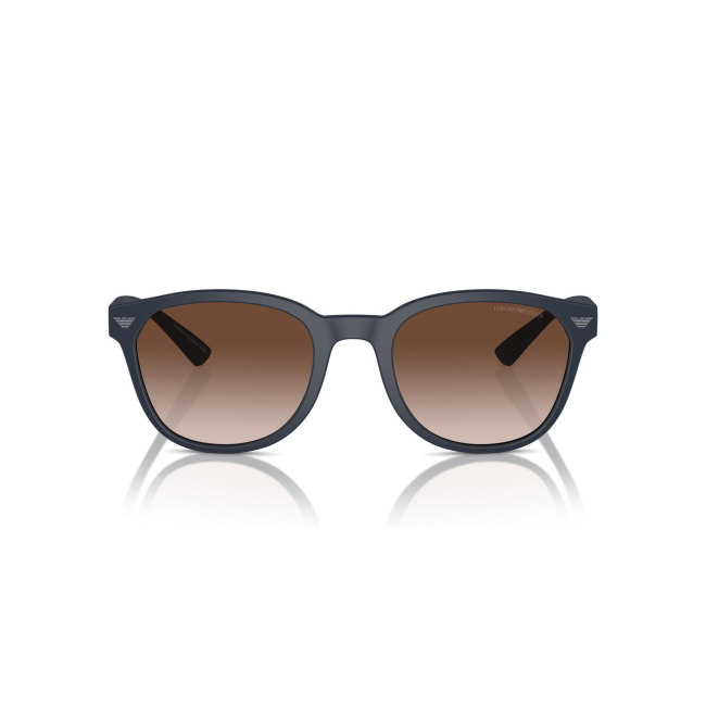 Emporio Armani EA 4225U col. 5088/13 è un occhiale da sole da uomo in acetato blu satinato, dalla forma pantos e calibro 53.