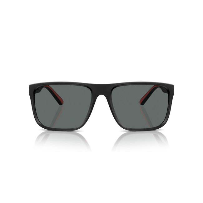 SCUDERIA FERRARI FZ 6002U col. 504/81 è un occhiale da sole in acetato nero e rosso e calibro 59.
