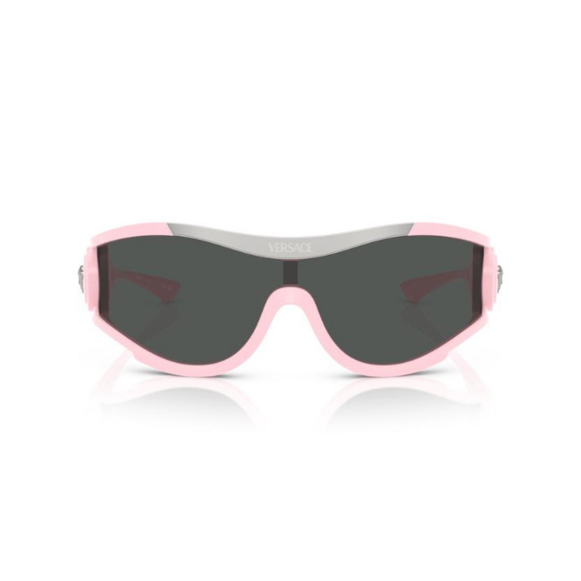 VERSACE VE4475 col. 548587 è un occhiale da sole da donna in iniettato, dalla forma irregolare e calibro 42.