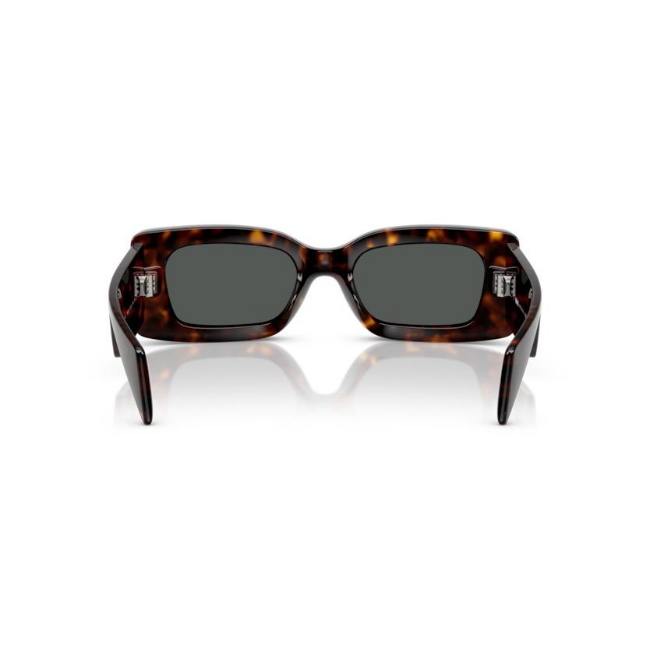 VERSACE VE4474U col. 108/87 è un occhiale da sole in iniettato e calibro 52.