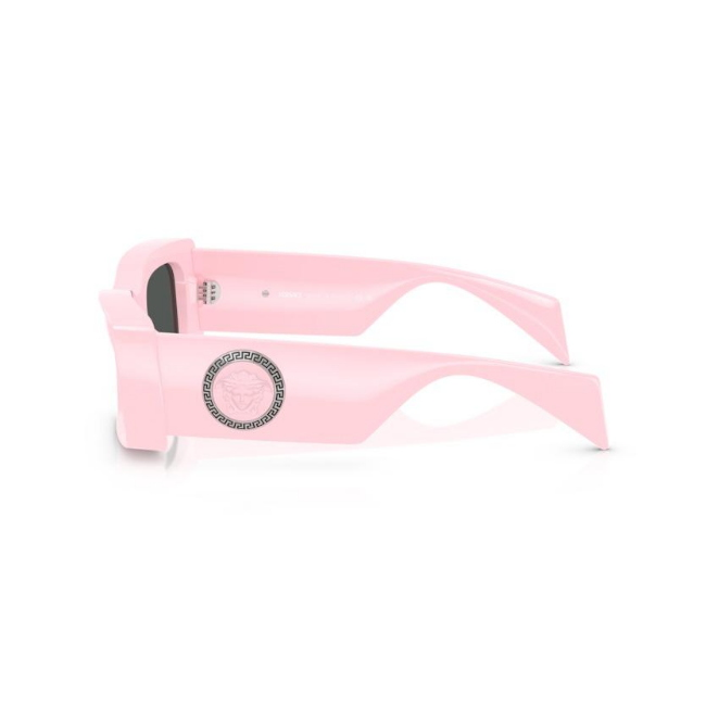 VERSACE VE4474U col. 548587 è un occhiale da sole da donna in iniettato, dalla forma rettangolare e calibro 52.