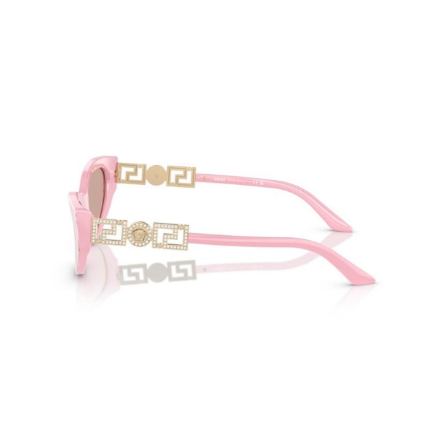 VERSACE VE4470B col. 5473/5 è un occhiale da sole da donna in acetato, dalla forma cat eye e calibro 56.