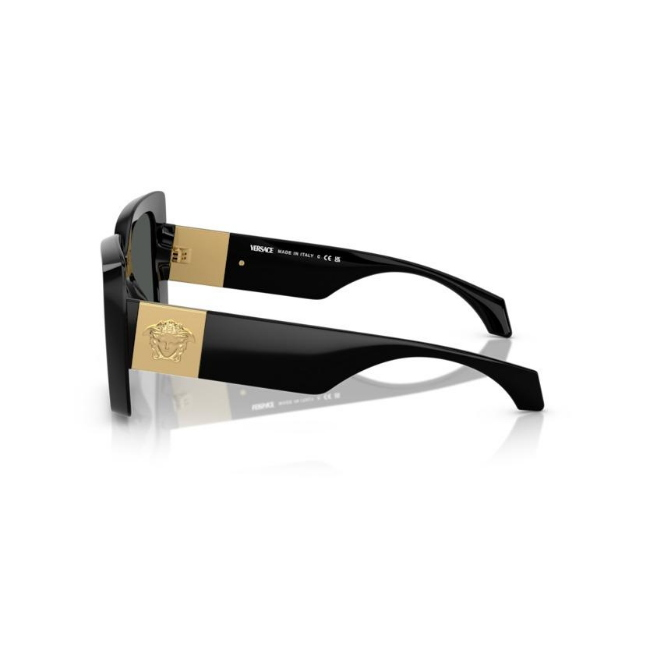 VERSACE VE4467U col. GB1/87 è un occhiale da sole da donna in nylon, dalla forma irregolare e calibro 54.