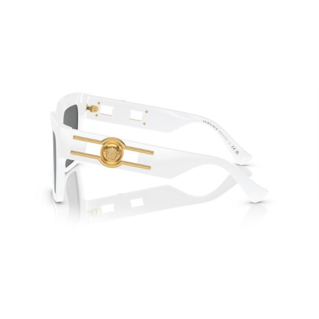 Versace VE 4458 col. 314/87 è un occhiale da sole da donna in acetato bianco, dalla forma farfalla e calibro 54.