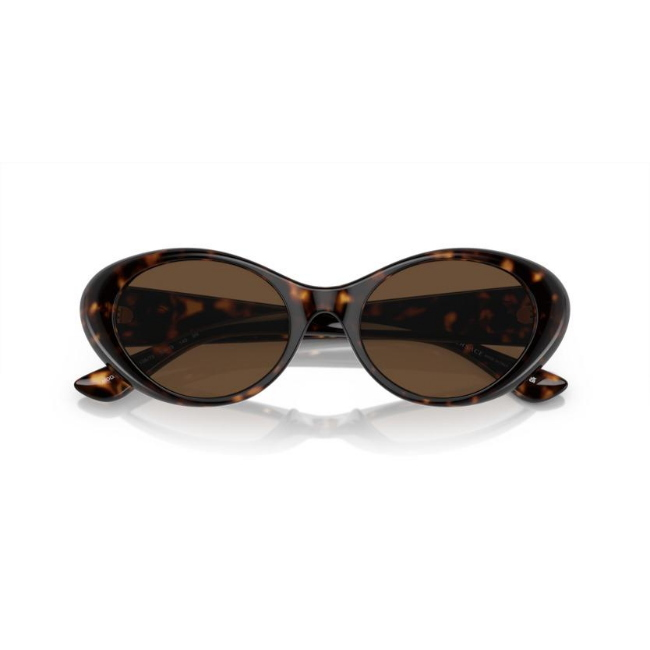 VERSACE VE4455U col. 108/73 è un occhiale da sole in iniettato e calibro 53.