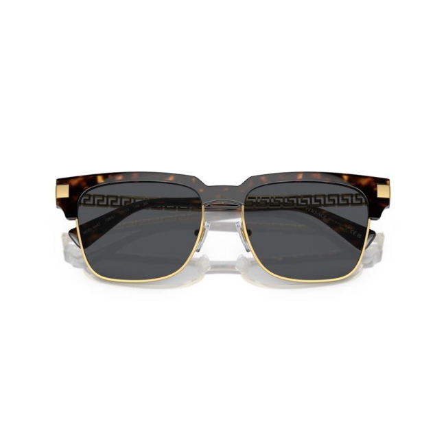 VERSACE VE4447 col. 108/87 è un occhiale da sole in iniettato e calibro 55.