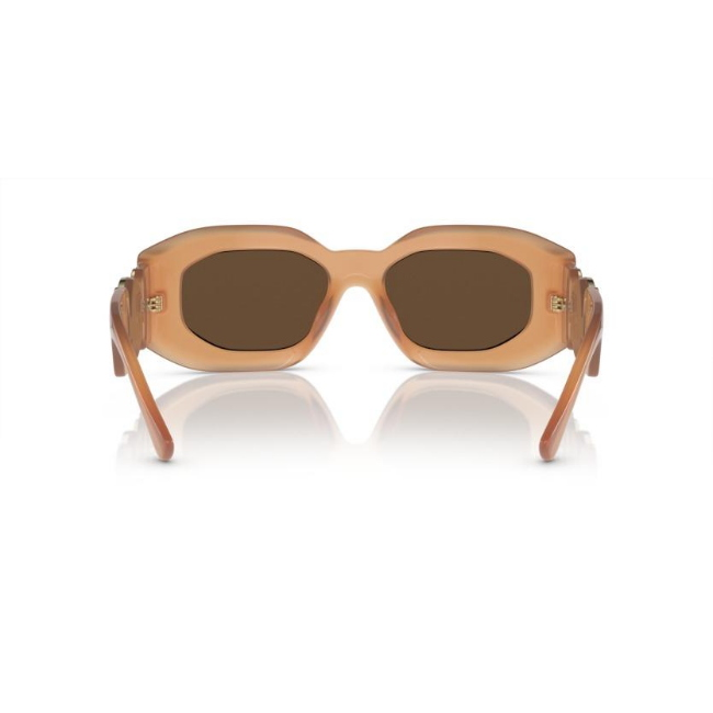 VERSACE VE4425U col. 546773 è un occhiale da sole in nylon e calibro 54.