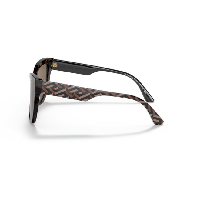 VERSACE VE4417U col. 535973 è un occhiale da sole in acetato e calibro 56.