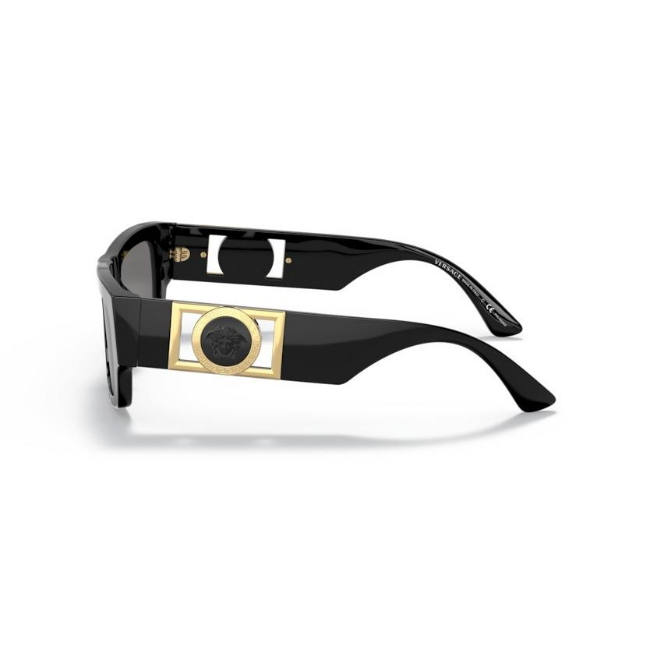VERSACE VE4416U col. GB1/81 è un occhiale da sole in acetato e calibro 53.