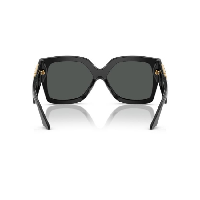 VERSACE VE4402 col. 547887 è un occhiale da sole da donna in acetato, dalla forma rettangolare e calibro 59.