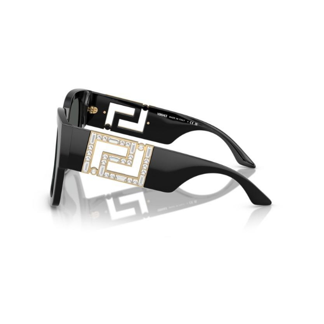 VERSACE VE4402 col. 547887 è un occhiale da sole da donna in acetato, dalla forma rettangolare e calibro 59.