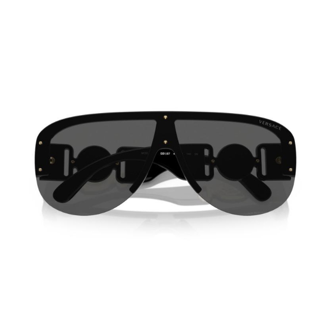 VERSACE VE4391 col. GB1/87 è un occhiale da sole da uomo in nylon, dalla forma irregolare e calibro 48.