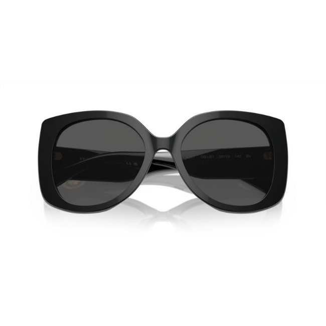 Versace 4387 SOLE col. GB1/87 è un occhiale da sole da donna in acetato, dalla forma rettangolare e calibro 56.