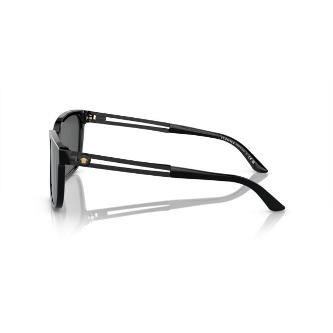 VERSACE VE4307 col. 533287 è un occhiale da sole da uomo in acetato, dalla forma squadrata e calibro 58.