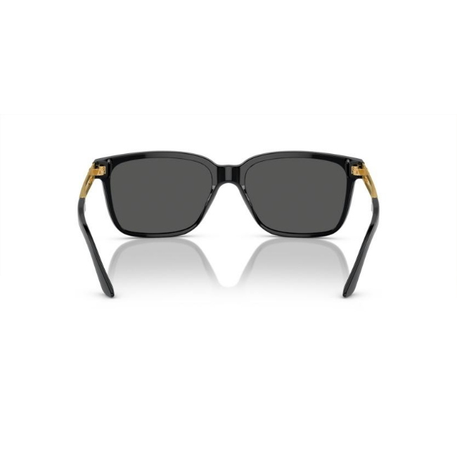 VERSACE VE4307 col. GB1/87 è un occhiale da sole da uomo in acetato, dalla forma squadrata e calibro 58.